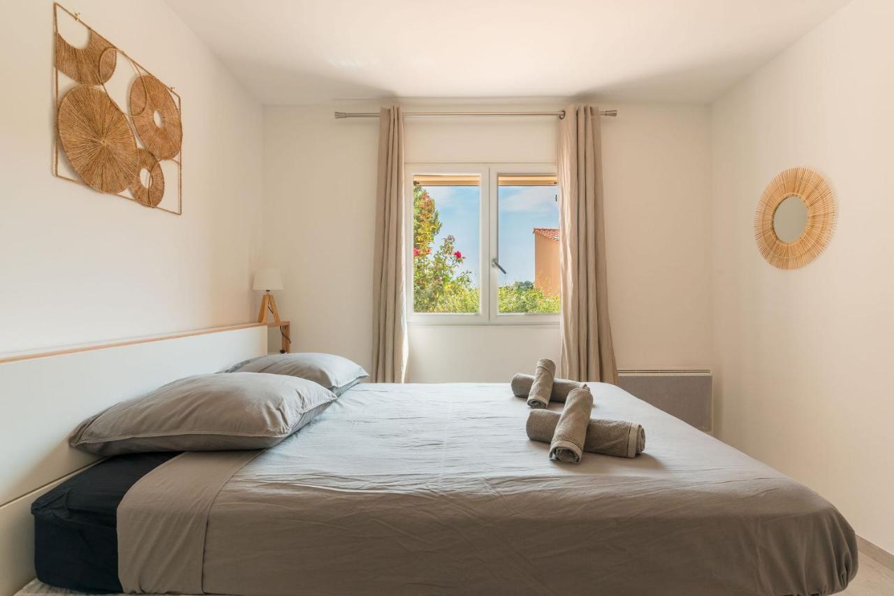 Villa Vue Mer Presqu'Ile De Giens Avec Piscine Hyeres Ngoại thất bức ảnh